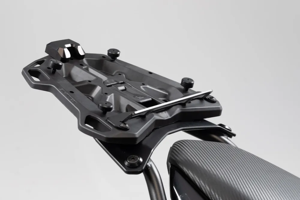Top Prodej SW-Motech Adaptérová deska pro STREET-RACK - pro Shad 2. Černý. - SW-Motech Adaptérová deska pro STREET-RACK - pro Shad 2. Černý. ► koupit online na FC-Moto